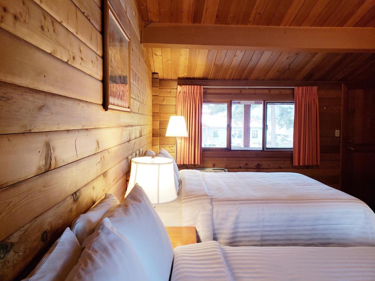 Rocky Inn Valemount Extérieur photo