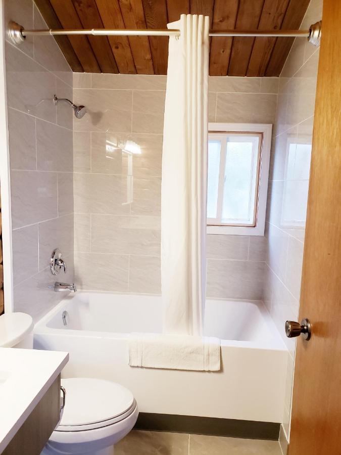 Rocky Inn Valemount Extérieur photo